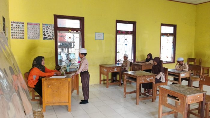 Siswa Siswi MIN 1 Muaro Jambi Ikuti Ujian Hafalan Ayat