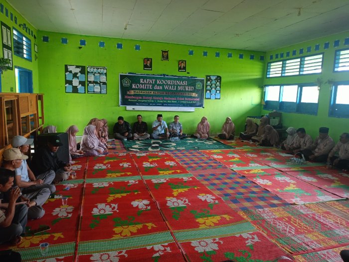 Bangun Sinergi Menuju Madrasah Hebat Bermartabat, MAN 1 Kerinci Gelar Rapat Koordinasi Komite dan Wali Murid Bangun Sinergi Menuju Madrasah Hebat Bermartabat, MAN 1 Kerinci Gelar Rapat Koordinasi Komite dan Wali Murid