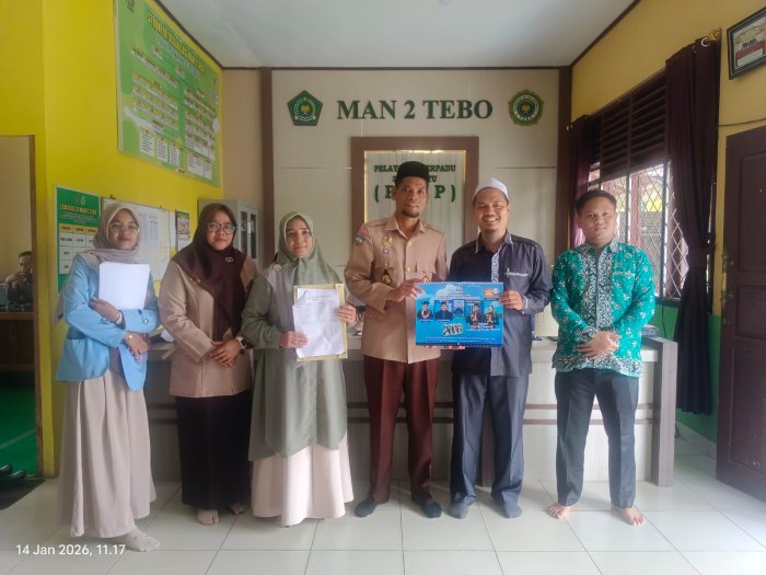 MAN 2 Tebo Terima Kunjungan dari Tim Sosialisasi Kampus IAI YASNI Bungo MAN 2 Tebo Terima Kunjungan dari Tim Sosialisasi Kampus IAI YASNI Bungo