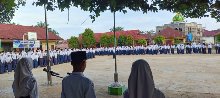Upacara Terakhir Jelang Ujian, Pramuka MTsN 2 Bungo Tampil Sebagai Petugas Upacara Terakhir Jelang Ujian, Pramuka MTsN 2 Bungo Tampil Sebagai Petugas