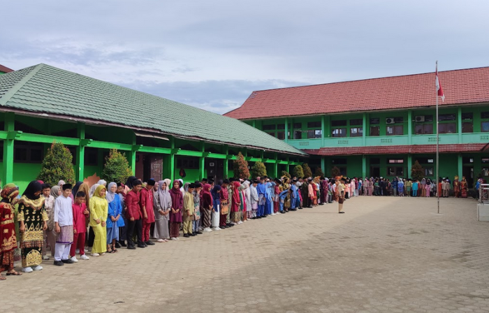 Peringatan Hari Sumpah Pemuda di MTsN 1 Kota Jambi Berlangsung Meriah Peringatan Hari Sumpah Pemuda di MTsN 1 Kota Jambi Berlangsung Meriah