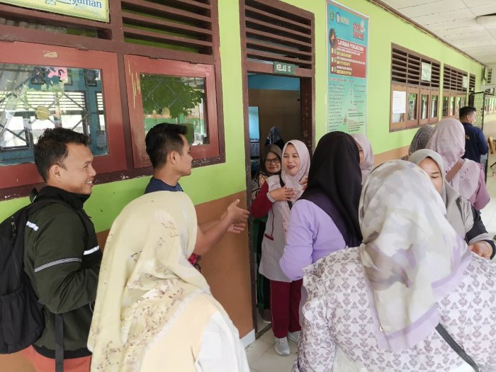 Menjelang Bulan Suci Ramadan 1447 H, GTK MTsN 1 Bungo Pererat Ukhuwah Lewat Tradisi Bersalaman Menjelang Bulan Suci Ramadan 1447 H, GTK MTsN 1 Bungo Pererat Ukhuwah Lewat Tradisi Bersalaman