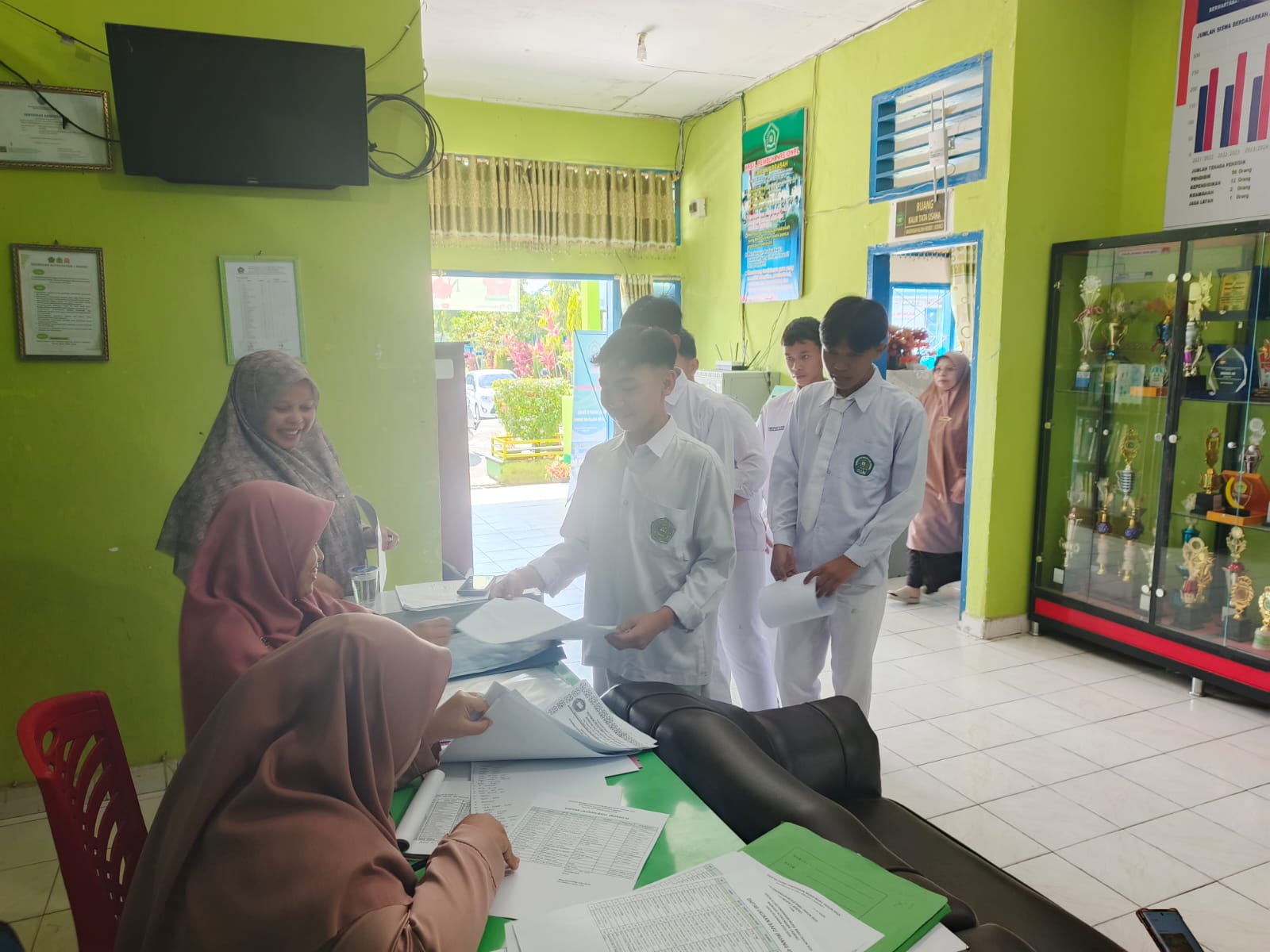 ‎PENGUMUMAN PENDAFTARAN ULANG SISWA BARU MAN 1 KERINCI TAHUN AJARAN 2024/2025 ‎ ‎PENGUMUMAN PENDAFTARAN ULANG SISWA BARU MAN 1 KERINCI TAHUN AJARAN 2024/2025 ‎