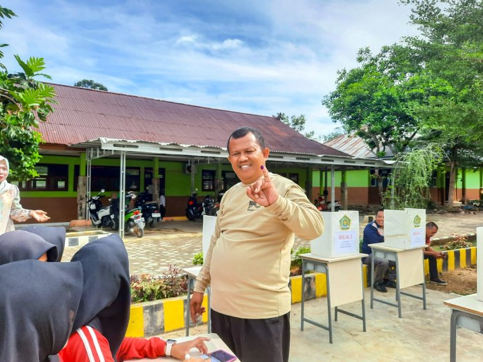 Kepala Madrasah Sampaikan Selamat: Reja-Ahmad Resmi Nahkodai OSIM MTsN 1 Bungo 2025/2026 Kepala Madrasah Sampaikan Selamat: Reja-Ahmad Resmi Nahkodai OSIM MTsN 1 Bungo 2025/2026