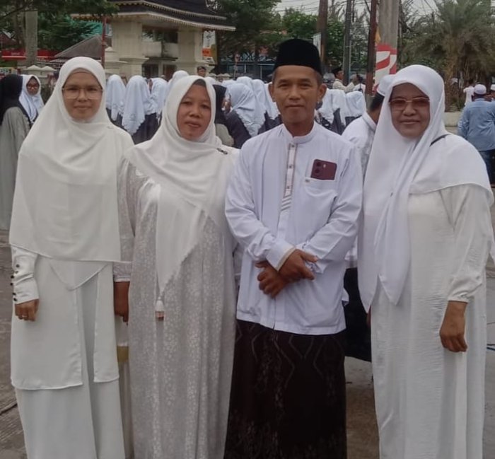 Majelis Guru MIN 1 Tanjung Jabung Barat Berpartisipasi dalam Upacara Hari Santri Nasional Tahun 2025 Majelis Guru MIN 1 Tanjung Jabung Barat Berpartisipasi dalam Upacara Hari Santri Nasional Tahun 2025