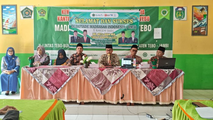 Hadiri Penutupan OMI, Kepala MIN 4 Tebo Bawa Semangat Sportifitas