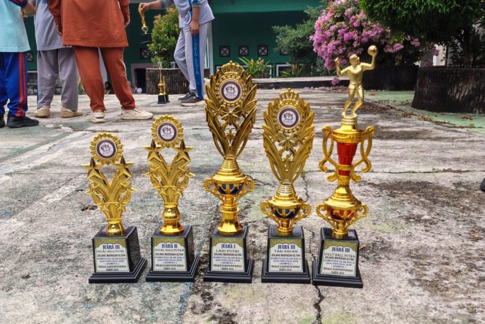 Harumkan Nama Madrasah, Siswa MAN 2 Bungo Raih Lima Prestasi KOMPAS 2026 Harumkan Nama Madrasah, Siswa MAN 2 Bungo Raih Lima Prestasi KOMPAS 2026