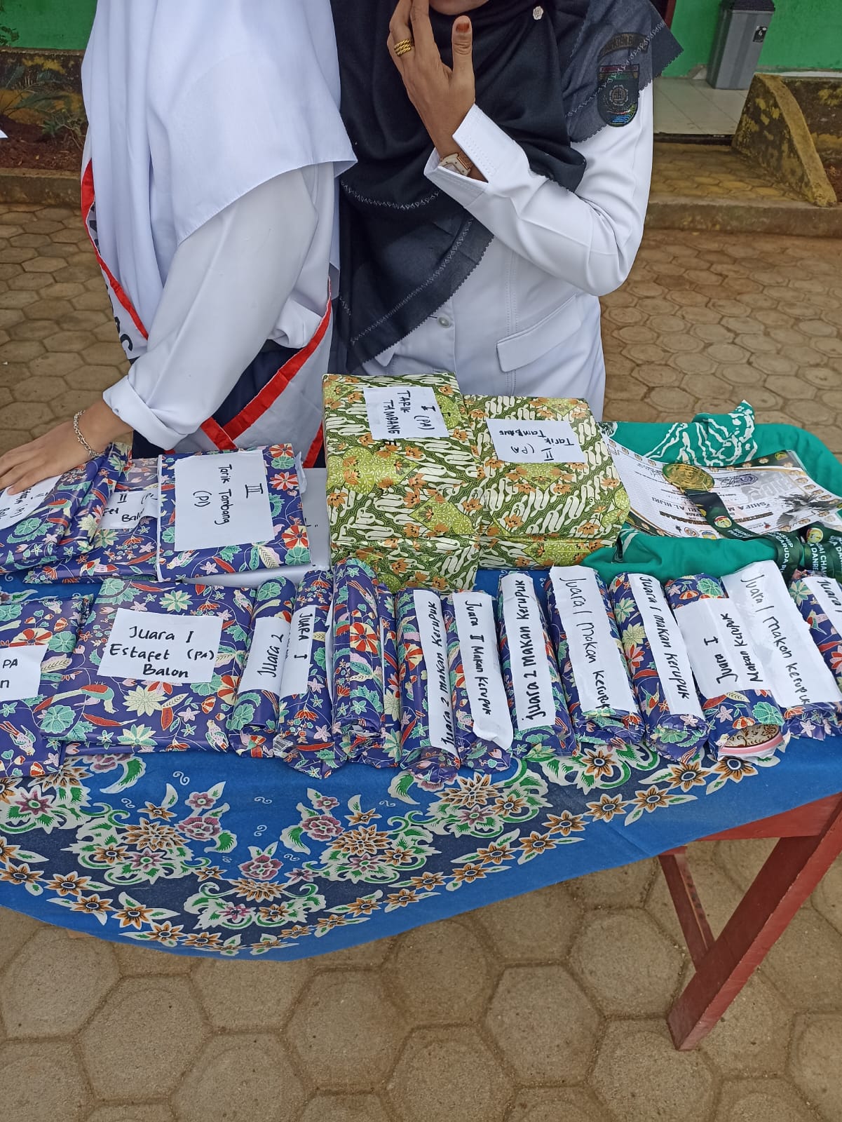 MTsN 2 BUNGO UMUMKAN PEMENANG LOMBA DAN TUTUP RANGKAIAN HUT RI DLSEMANGAT NASIONALISME MTsN 2 BUNGO UMUMKAN PEMENANG LOMBA DAN TUTUP RANGKAIAN HUT RI DLSEMANGAT NASIONALISME