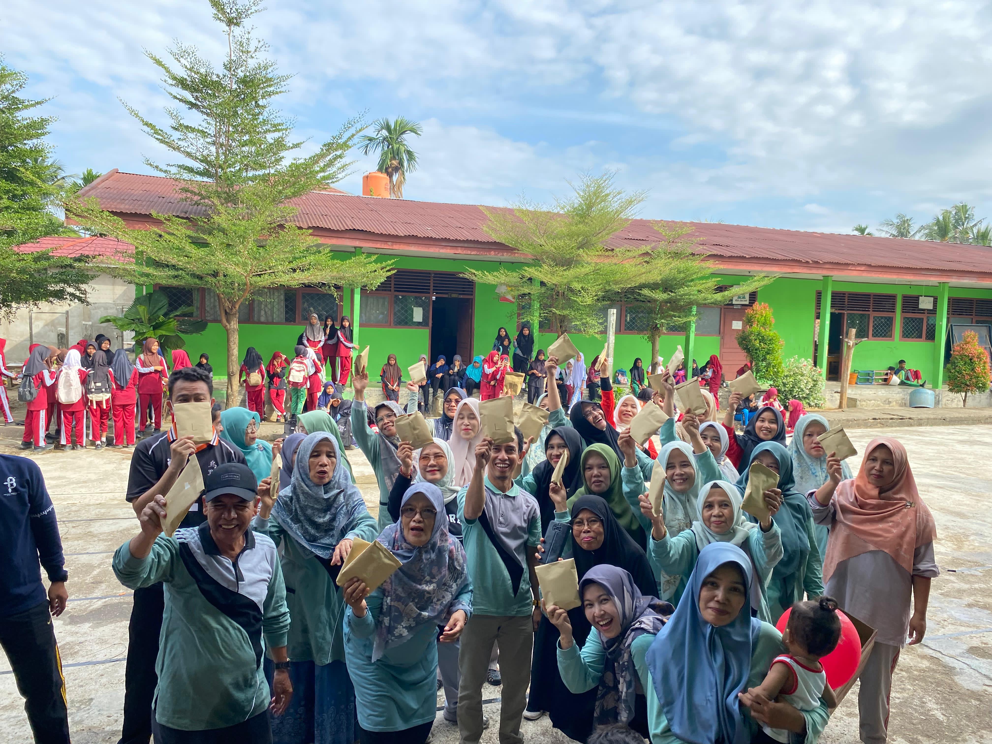 Semarak Kemerdekaan, MTsN 1 Kota Jambi Satukan Tekad Menuju Madrasah Hebat Semarak Kemerdekaan, MTsN 1 Kota Jambi Satukan Tekad Menuju Madrasah Hebat