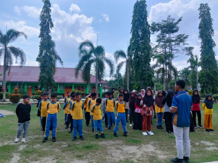 Ekstrakurikuler Drumbend MIN 3 Tebo Dimulai Dibawah Bimbingan Tim Pelatih Ekstrakurikuler Drumbend MIN 3 Tebo Dimulai Dibawah Bimbingan Tim Pelatih
