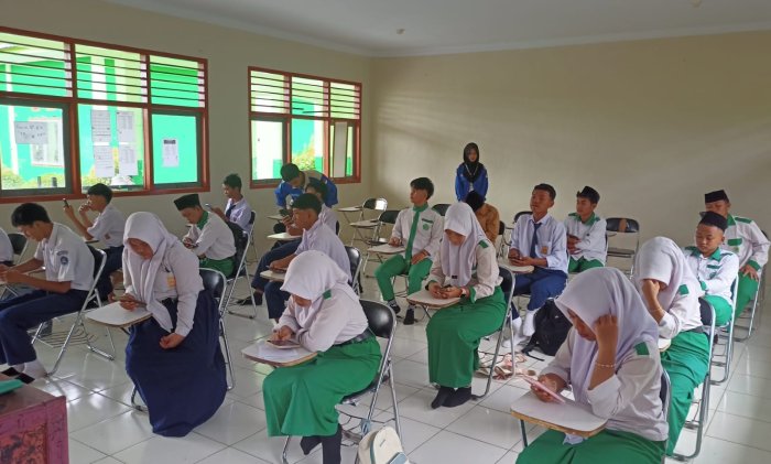 Antusias Tinggi! Ratusan Calon Murid Ikuti Tes Masuk di MAN 1 Tanjung Jabung Timur