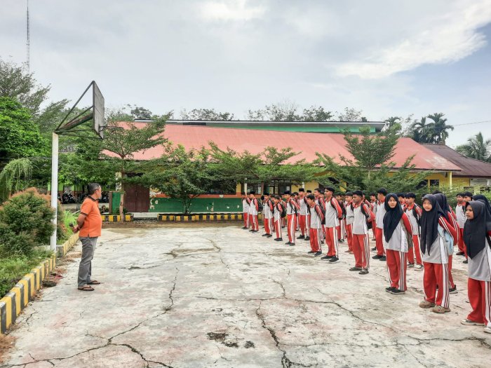 Pesan Penuh Makna Wakasis MTsN 1 Bungo: Manfaatkan Libur Idul Fitri untuk Berbakti dan Menjaga Akhlak Pesan Penuh Makna Wakasis MTsN 1 Bungo: Manfaatkan Libur Idul Fitri untuk Berbakti dan Menjaga Akhlak