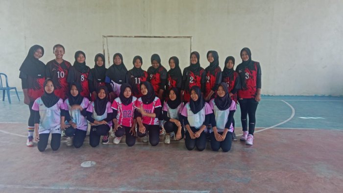Tim Voli Putri MTsN 5 Tebo Berhasil Lolos ke Final Open Turnamen di SMK Budi Luhur