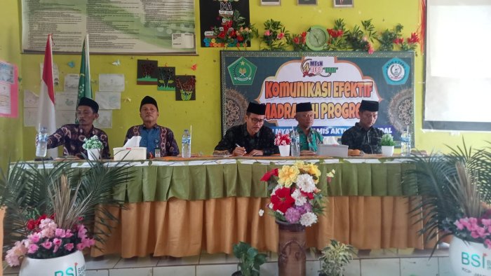 Kepala MTsN 5 Tebo Hadiri Forum Komunikasi Kepala Madrasah di MTsN 4 Tebo Kepala MTsN 5 Tebo Hadiri Forum Komunikasi Kepala Madrasah di MTsN 4 Tebo