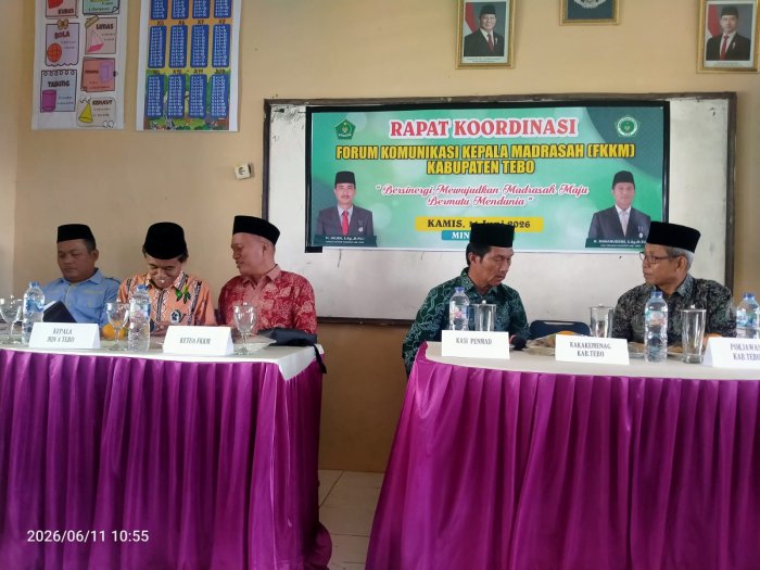 Kepala MTsN 5 Tebo Hadiri Rapat FKKM di MIN 4