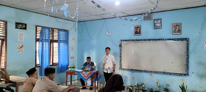 Disiplin Tanpa Celah Pak Firdaus Pastikan KBM di MTsN 2 Bungo Berjalan Optimal