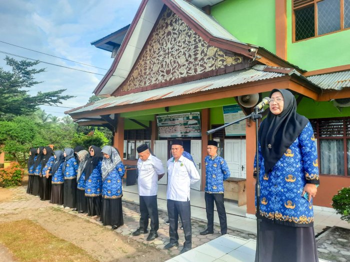 Amanat Berharga Ibu Salbiyah, S.Ag.,: Jadilah Pahlawan di Era Kini dengan Kebaikan dan Ketulusan Amanat Berharga Ibu Salbiyah, S.Ag.,: Jadilah Pahlawan di Era Kini dengan Kebaikan dan Ketulusan