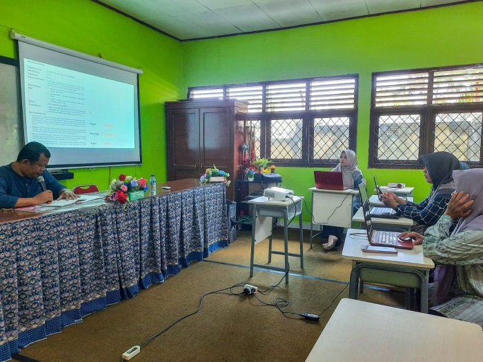 Kepala MTsN 1 Bungo Tekankan Penyusunan SKP yang Terstruktur dan Inovatif
