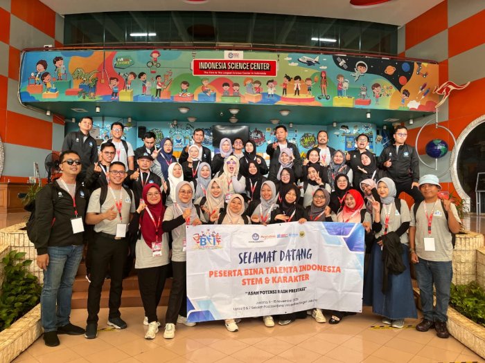 Guru MTsN 3 Kota Jambi, Hendri, M.E, Sy, Lolos Seleksi Nasional Program Bina Talenta Indonesia di UNJ Guru MTsN 3 Kota Jambi, Hendri, M.E, Sy, Lolos Seleksi Nasional Program Bina Talenta Indonesia di UNJ