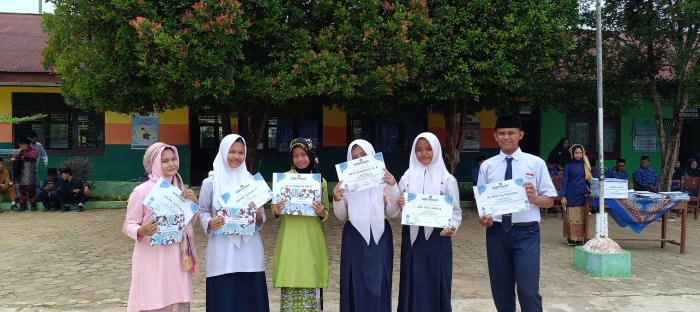 Siswa MTsN 2 Bungo Raih Juara Lomba Puisi Antar Kelas, Tunjukkan Bakat dan Kreativitas Luar Biasa Siswa MTsN 2 Bungo Raih Juara Lomba Puisi Antar Kelas, Tunjukkan Bakat dan Kreativitas Luar Biasa