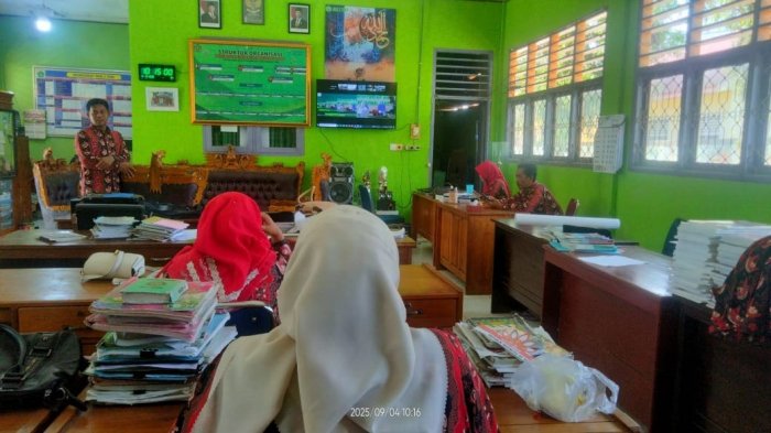 Guru Min 3 Tebo Ikuti Zoom Meeting Pembangunan Karakter yang Digelar Kanwil Kemenag Jambi Guru Min 3 Tebo Ikuti Zoom Meeting Pembangunan Karakter yang Digelar Kanwil Kemenag Jambi