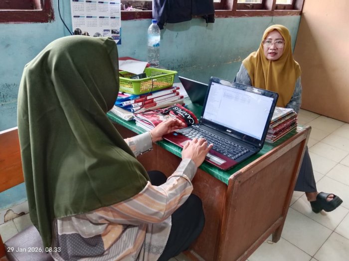 Guru MTsN 1 Bungo Kembangkan Modul Deep Learning Kurikulum Berbasis Cinta untuk Melengkapi Bahan Ajar