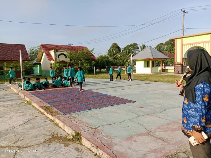 Sinergi OSIM dan Guru Piket Ciptakan Suasana Religi di MTsN 1 Bungo
