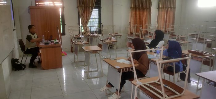 Pekan Ke-4 UTBK MAN 2 Kota Jambi: Pendalaman Bahasa Inggris Fokus Authors Purpose dan Tone