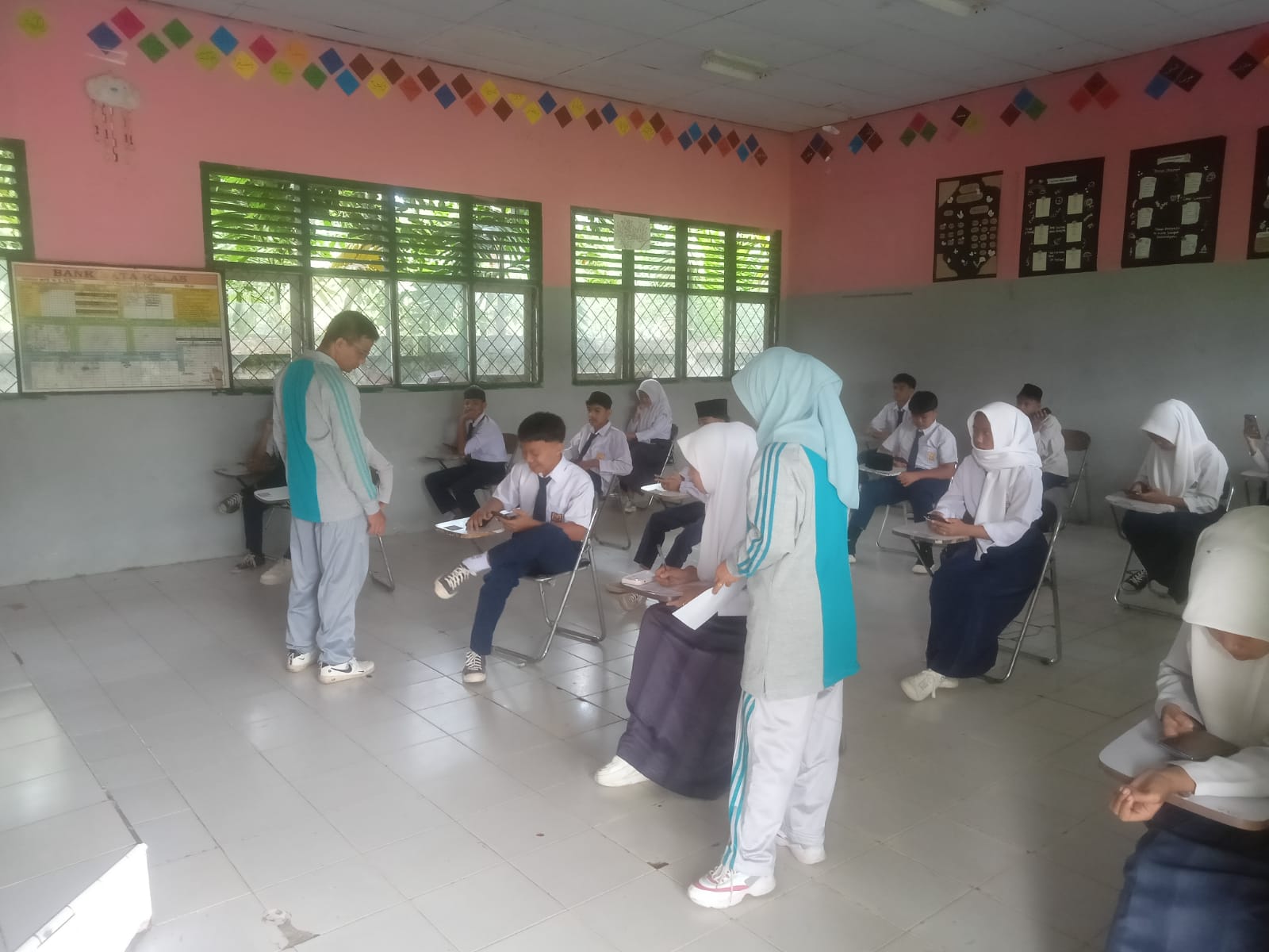 UM Hari Kedua di MTsN 5 Tebo, Ujian Berbasis Android Jadi Solusi Efektif