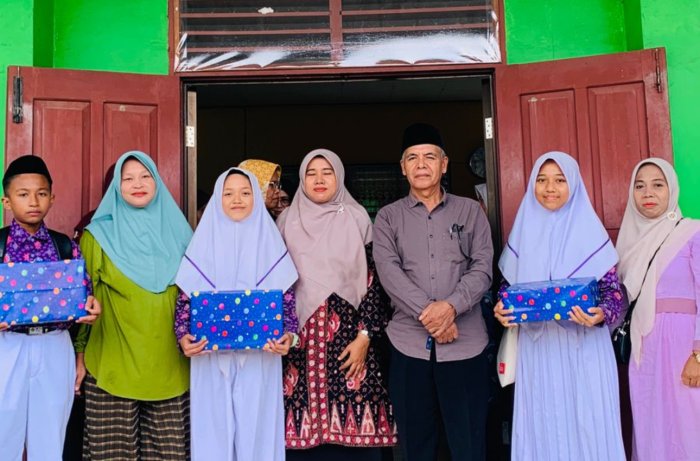 Juara Umum Penerimaan Rapor MTsN 1 Kota Jambi Juara Umum Penerimaan Rapor MTsN 1 Kota Jambi