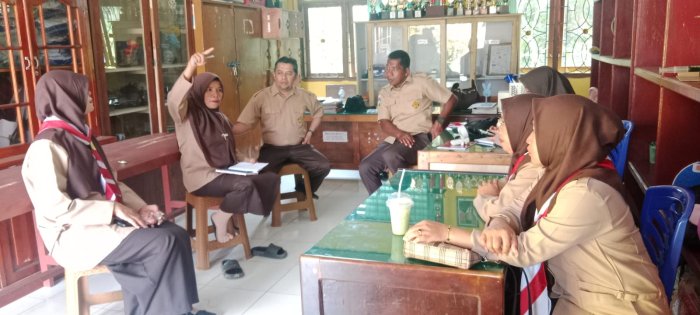 Briefing Panitia Lomba dalam Rangka HUT Pramuka dan HUT Kemerdekaan RI, MAN 2 Tebo Persiapkan Kegiatan dengan Matang Briefing Panitia Lomba dalam Rangka HUT Pramuka dan HUT Kemerdekaan RI, MAN 2 Tebo Persiapkan Kegiatan dengan Matang