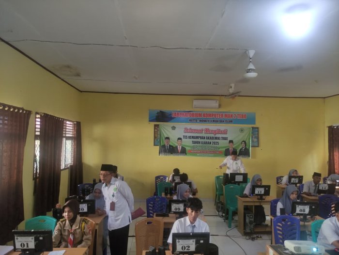 Pengawas Madrasah Laksanakan Monev Pelaksanaan TKA di MAN 2 Tebo Pengawas Madrasah Laksanakan Monev Pelaksanaan TKA di MAN 2 Tebo