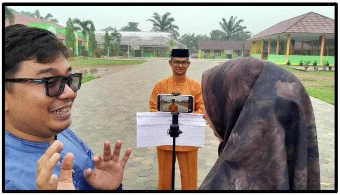 Tim Humas MTsN 1 Tebo Buat Konten Kreatif Ucapan Selamat untuk Iffah dan Fiona di Ajang Wastra Batik Nasional